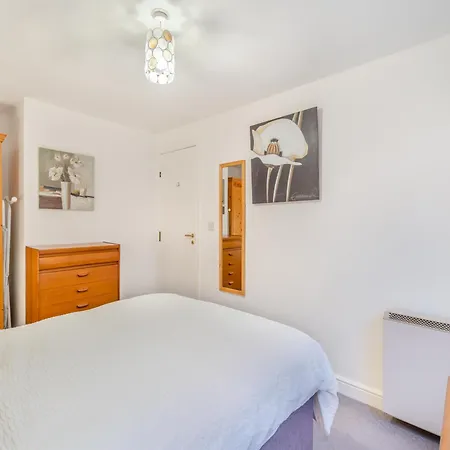 Olivet - Hewetson Court