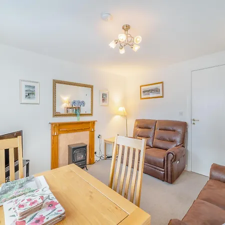 Olivet - Hewetson Court *